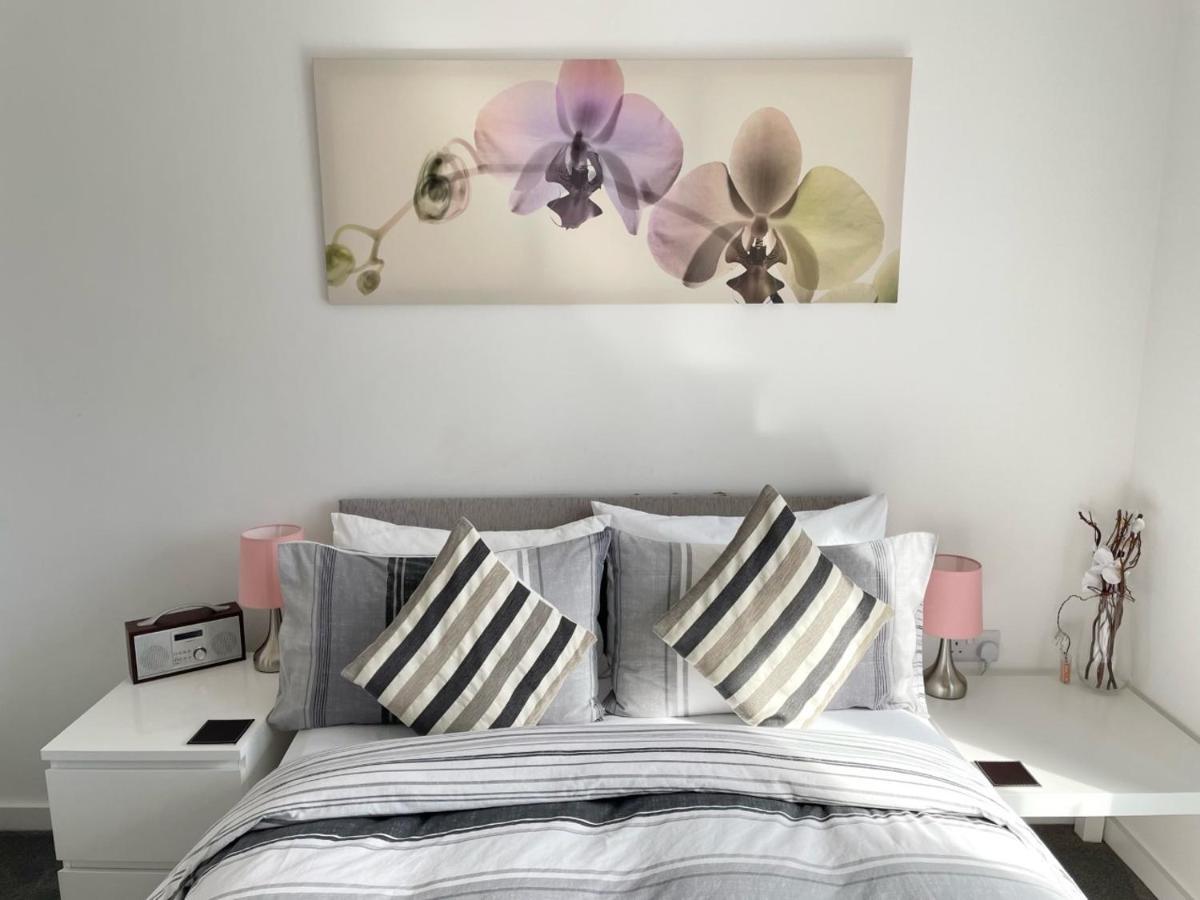 Manchester Escape - Private Room & Bathroom Near Etihad And Coop Arena - Free Secure Parking Exterior photo